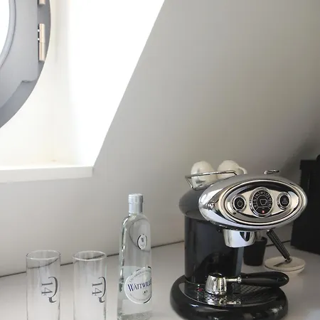 ホテル Quatorze 4*