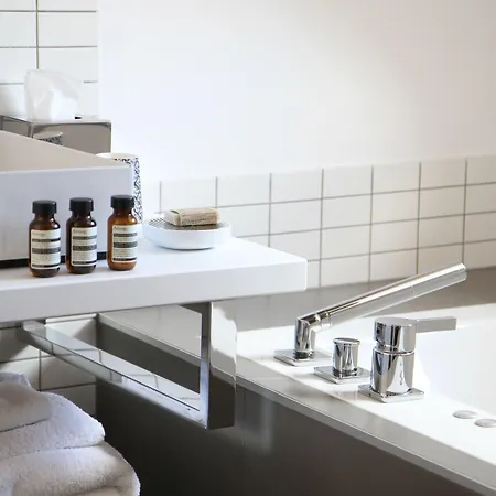 ホテル Quatorze 4*