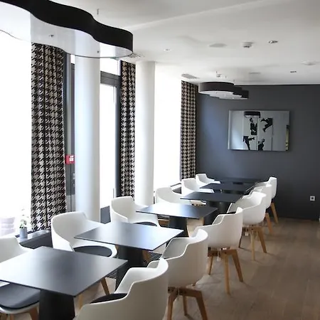 Hotel Quatorze 4*